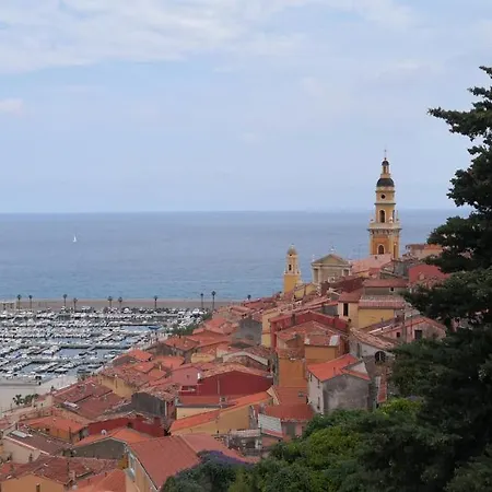 Appartement Joli Dans Le Coeur De *